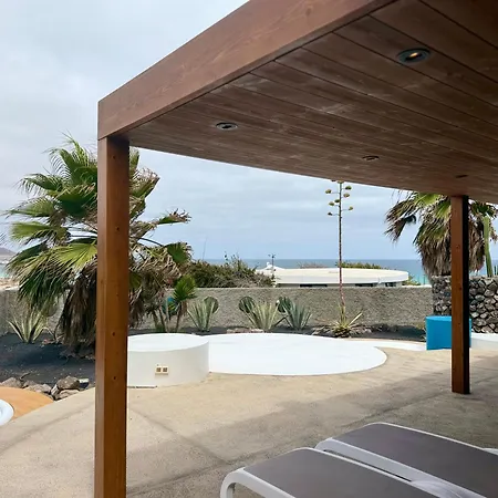 Canaryislandshost L Origen Vila Famara