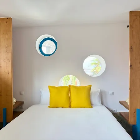 Canaryislandshost L Origen *