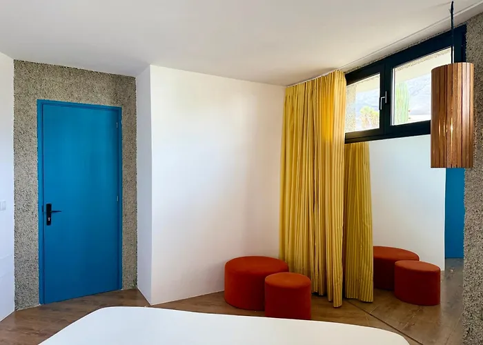 Canaryislandshost L Origen Famara